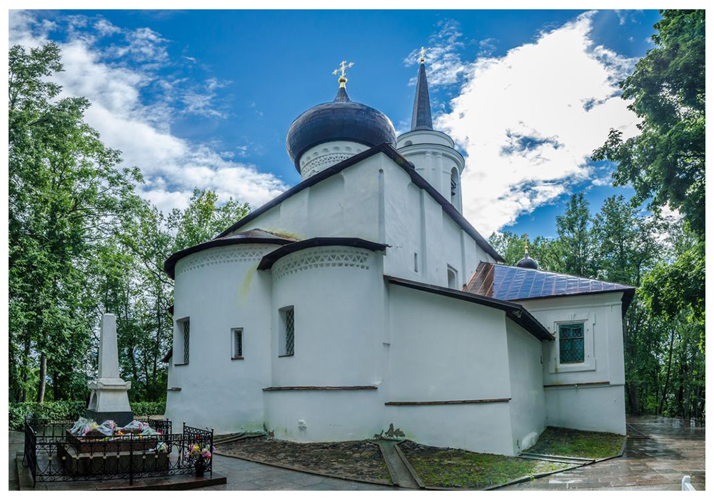 Святогорский монастырь и могила А.С. Пушкина.